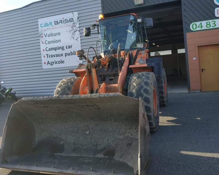Remplacement de pare-brise pour engin de TP Saint-Pourçain-sur-Sioule